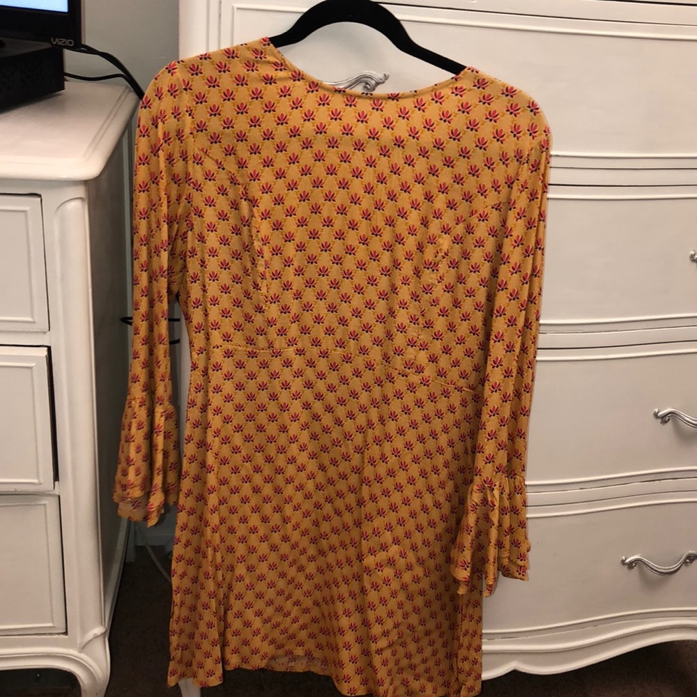 Bell sleeve dress